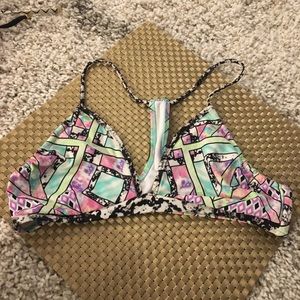 Size medium sporty Victoria’s secret bikini top